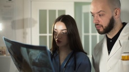 Medical Team Looking at X-ray 스톡 동영상 비디오(100% 로열티 프리) 25714193 | Shutterstock
