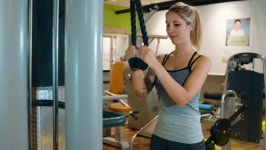 Muscle Training at at Gym 스톡 동영상 비디오(100% 로열티 프리) 26444015 | Shutterstock