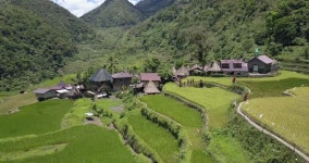 Aerial Drone Footage of a 스톡 동영상 비디오(100% 로열티 프리) 31394524 | Shutterstock