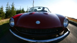 Man Driving Convertible Car 스톡 동영상 비디오(100% 로열티 프리) 4641362 | Shutterstock