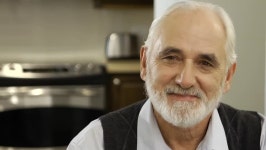 Portrait of an Old Man 스톡 동영상 비디오(100% 로열티 프리) 5053691 | Shutterstock