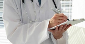 Doctor Writing On Clipboard in 스톡 동영상 비디오(100% 로열티 프리) 5920154 | Shutterstock