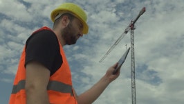 광양항건설중기ENG | Engineer at Site Crane Background, 스톡 동영상 비디오(100% 로열티 프리) 7983133 | Shutterstock