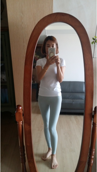 많이 얇을까바 걱정했는데 속옷도 안보여요,핑크색,노랑색도 샀는데... 걱정했는데 속옷도 안보여요,핑크색,노랑색도 샀는데 입어보고 다시...