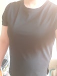 작년에 비슷한 디자인으로 샀던거는 너무 박시해서 줄여입어야 했거든요. 이거는 어깨나 REVIEW - 안다르 작년에 비슷한 디자인으로 샀던거는... 