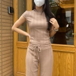 [스탭 리뷰] *SIZE : 167cm/52kg/안다르사이즈2~4/평소 타사이즈55 *TOP : 리브드 하 REVIEW - 안다르 [스탭 리뷰] *SIZE : 167cm/52kg... 