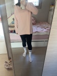 158에 57키로 2사이즈 널널하게 맞넬색상도 이쁘고 편하고 안다르... 안다르 158에 57키로 2사이즈 널널하게 맞넬색상도 이쁘고 편하고... 