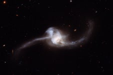 APOD: 2009 November 9 - NGC 2623: Galaxy Merger from Hubble