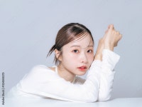 女性、美容、スキンケア、おしゃれ、シンプル、コスメ、ホワイトニング、美白、美肌、化粧品、ナチュラル、キレイめ、きれいめ、若い、... 