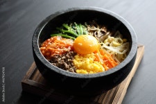 石焼ビビンバ　Stone-roasted bibimbap 스톡 사진 | Adobe Stock 石焼ビビンバ　Stone-roasted bibimbap 스톡 사진