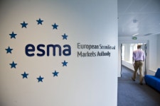 European Regulator Budges on Equity Trading Rule Ahead of Brexit - Bloomberg European Regulator Budges on Equity Trading Rule... 