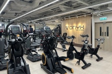 Onyx Opens No-Frills Gym in Hong Kong’s Central as Alternative to Pure - Bloomberg Onyx Opens No-Frills Gym in Hong Kong’s... 