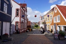 Destination for International Couples - Bloomberg My Small Quick Danish Wedding: Where International Couples Go to Get Hitched