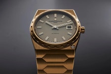 Vacheron Constantin 222 Is Platonic Ideal of Vintage Reissue Luxury Sports Watch - Bloomberg This Gold Vacheron Is the Platonic... 