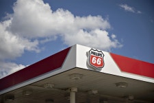 Elliott Nominates Phillips 66 (PSX) Directors, Escalating Fight - Bloomberg Elliott Nominates Phillips 66 Directors, Escalating Fight