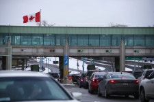 Immigration Fuels Biggest Gain in Canada’s Population Since 1990 - Bloomberg Immigration Fuels Biggest Gain in Canada’s... 