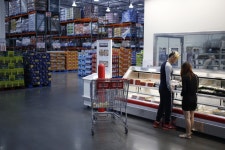 A Showdown at the Checkout for Costco - Bloomberg A Showdown at the Checkout for Costco