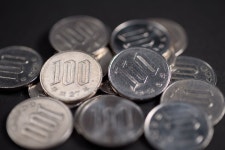 Yen Haven Status Eclipsed by Japan Hunger for Foreign Stocks - Bloomberg Yen Haven Status Eclipsed by Japan Hunger for Foreign Stocks