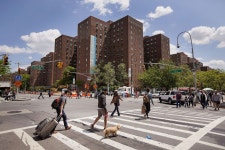 Blackstone Nears Deal to Buy NYC’s Stuyvesant Town for $5.3 Billion - Bloomberg Blackstone Nears Deal to Buy NYC’s Stuyvesant... 