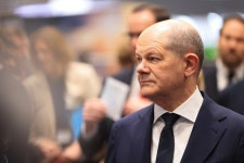 Scholz Says EU Banks Need Ability to Move Capital Across Bloc - Bloomberg Scholz Says EU Banks Need Ability to Move Capital...