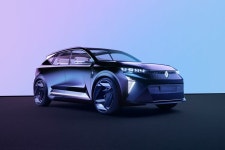 Renault Scenic Vision Family Car Will Run on Electricity, Hydrogen - Bloomberg Renault Plans Family Car That Runs on... 