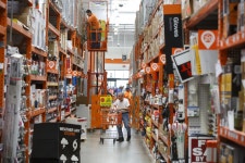 Homebuilder Woes Are More Good News for Home Depot and Lowes - Bloomberg Homebuilder Woes Are More Good News for Home Depot and... 
