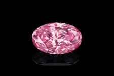 Luxus Brings Fractional Ownership to the Fancy Colored Diamond Market - Bloomberg Now You Can Own a Fraction of a Fancy Colored... 