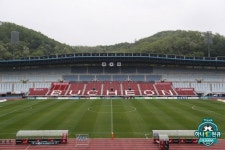 부천과 제주의 역사적인 대결, 부천종합운동장이 벌써 뜨겁다 | Goal.com 한국어