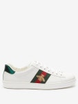 Gucci グッチ エース ビー レザースニーカー ホワイト｜MATCHESFASHION（マッチズファッション) エース ビー レザースニーカー | グッチ
