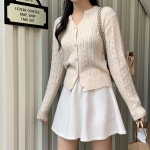 아뜨랑스 - (데일리필수템/만능코디템♥) 르네인 세미 크롭 케이블 니트 가디건  (데일리필수템/만능코디템♥) 르네인 세미 크롭 케이블 니트 가디건