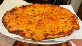 Chaz & AJ In The Morning / Pod Pick: Connecticut Pizza Top 7 Pod Pick: Connecticut Pizza Top 7