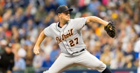 Zimmermann opts to stay home, re-signs with Brewers on minor-league deal | FOX Sports Zimmermann opts to stay home, re-signs with... 