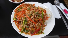 복성미식 어향육사 덮밥