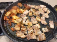  합정역 돼지대학교 (엉터리생고기와의 비교)