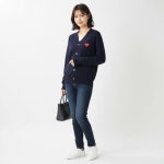 꼼데가르송 AX-N008-051 2 (P1N008 2) PLAY 플레이 레드 하트 와펜 브이넥 공용 가디건