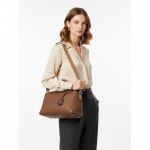 펜디 여성 바이더웨이 토트백 8BL155 AV1J F1TVA 25FW 펜디 여성 바이더웨이 토트백  8BL155 AV1J F1TVA  25FW