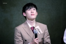 더쿠 - 김성철 데뷔 8주년 기념💙 성철이의 지난 8년 돌아보기🐾