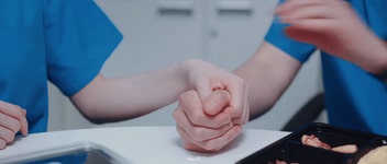 더쿠 - 10회 도원이영 손깍지.gif