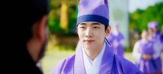 더쿠 - 250105 드라마 「체크인 한양」 6회 고수라.gif