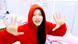 더여니 셀프캠.GIF - 프로미스나인 리얼리티 마이너 갤러리