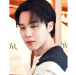 더쿠 - 230131 디올 인스타 지민 움짤모음1