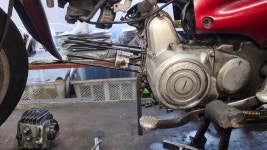 오늘의유머 - 대림 시티에이스 100, 엔진 오일 누유 수리 (오일이 샌다고?) 대림 시티에이스 100, 엔진 오일 누유 수리 (오일이 샌다고?)