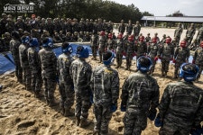 해병닷컴 - 해병대 신병 1292기 3교육대 4주차 - 참호격투훈련