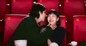 더쿠 - 마이구미 영화관씬.gif