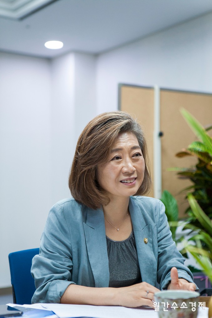 한국방송작가협회, 나는 솔로 제작자 남규홍 PD 국회 불출석 비판에 사과 요구