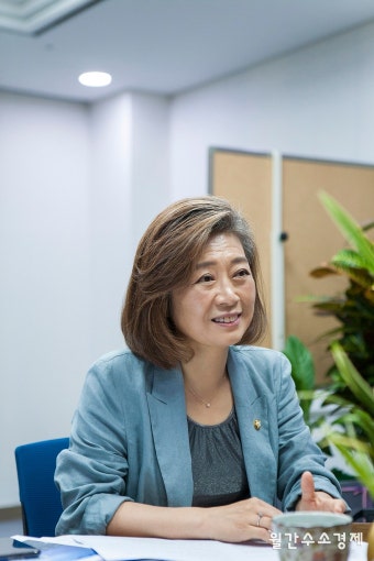한국방송작가협회, 나는 솔로 제작자 남규홍 PD 국회 불출석 비판에 사과 요구