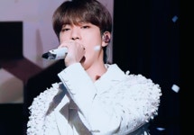 더쿠 - 석진이 헤어 진짜 짧아졌네