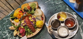 페로어페로 광안리점(위치, 가격) 부산 브런치 인기 가게 - 브레드브런치 + 호가든로제로 맛있고 든든하게.