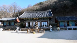 태전선사太顚禪師와 한유韓愈 그리고 홍련紅蓮 -비슬산琵瑟山 용연사龍... 그리고 홍련紅蓮 -비슬산琵瑟山 용연사龍淵寺 극락전極樂殿 벽화-