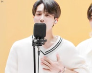 더쿠 - 우리 아기카나리아 음색이랑 니트핏에 랍짱이 죽었다